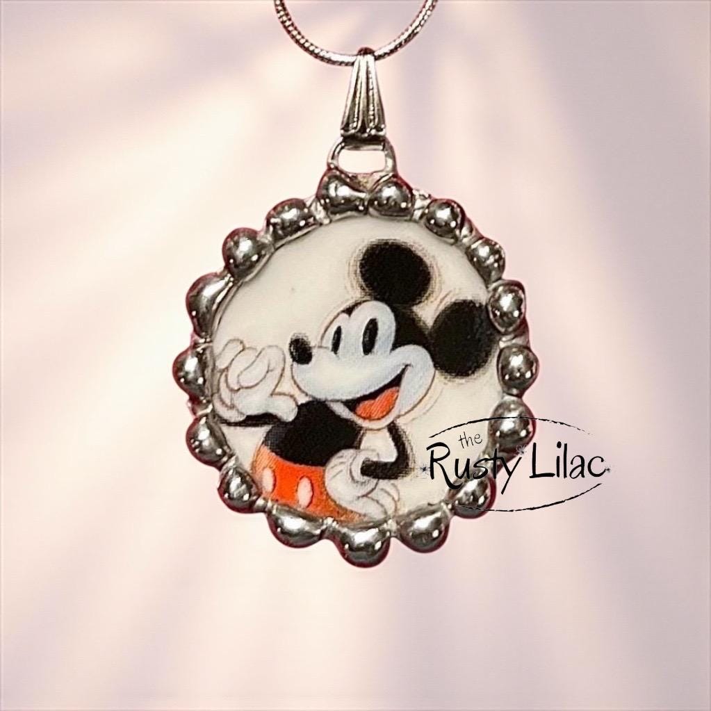 Broken China Necklace Mouse