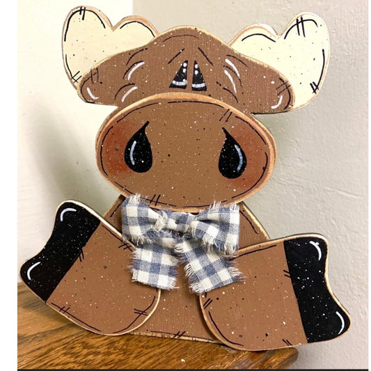 Handcrafted Wooden Moose Sitter - Personalized Outdoors Decor