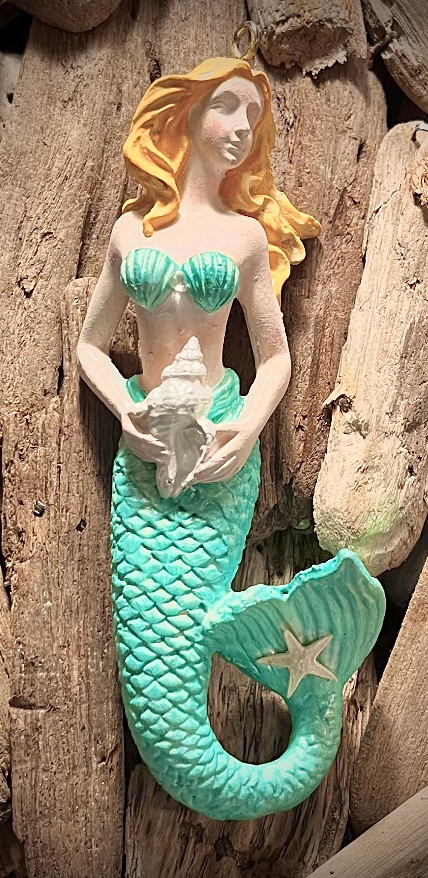 3D Mermaid Crushed Glass Wall Art: Nautical Starfish Decor