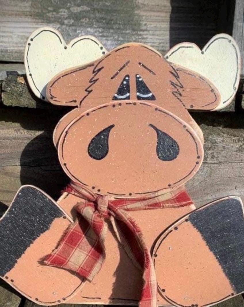Personalized Wooden Moose Sitter: Winter Decor, Gifts for Her