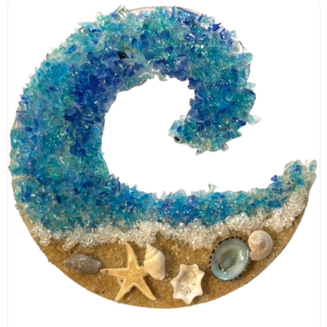 Beach Wave Suncatcher: Starfish & Seashell Ornament - Free Stand